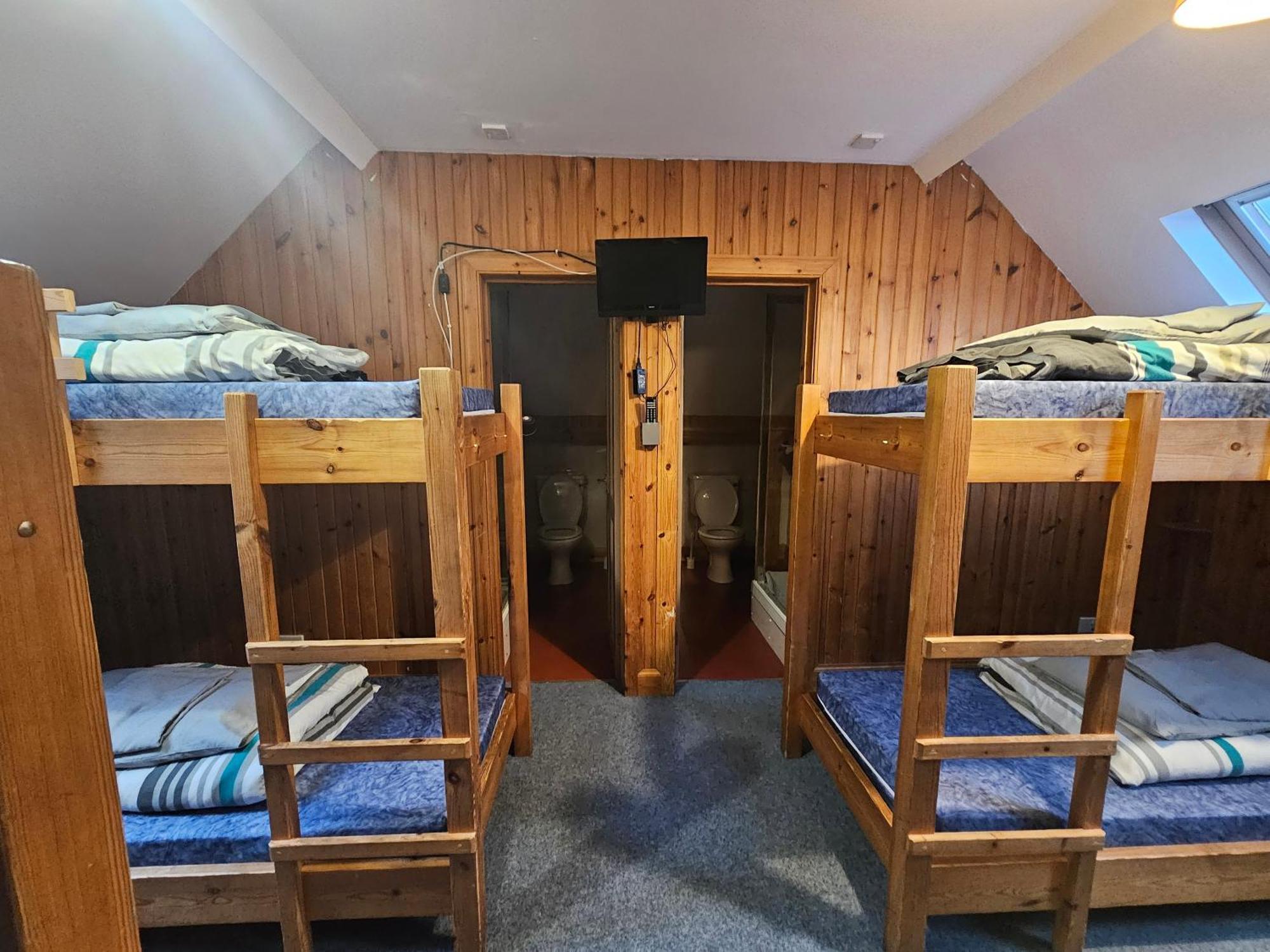 Blackwater Hostel كينلوشليفن المظهر الخارجي الصورة
